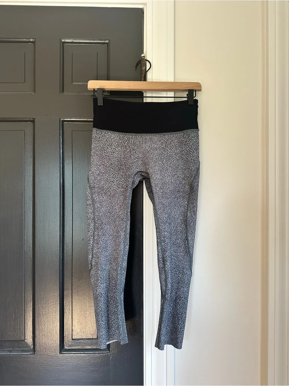 Lululemon Run The Day Crop *23